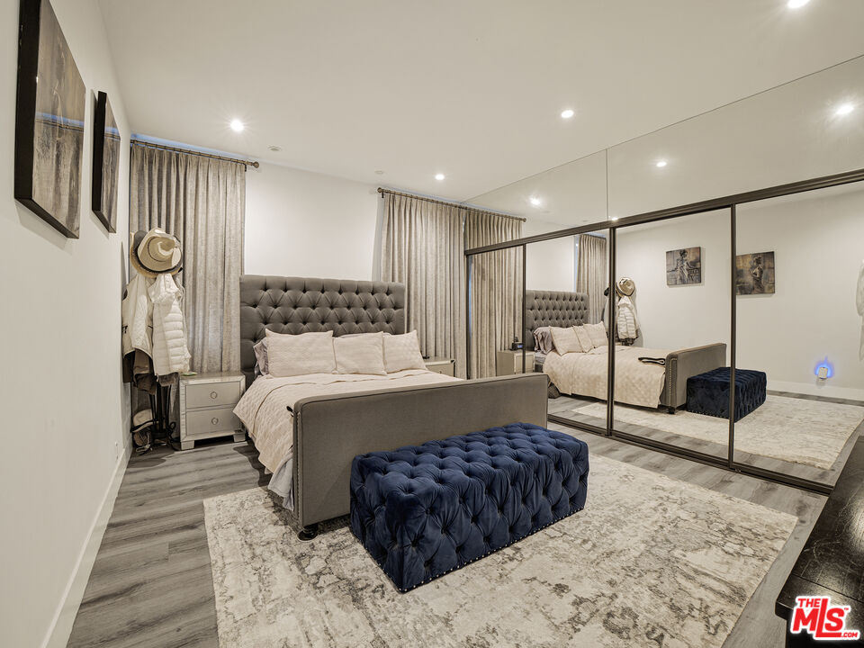 438 N Palm Dr Unit: 1