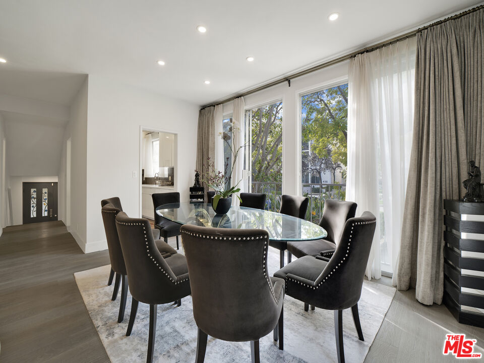 438 N Palm Dr Unit: 1