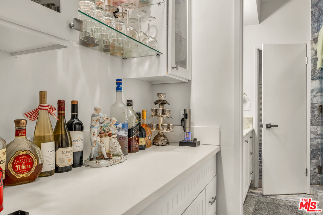 438 N Palm Dr Unit: 1