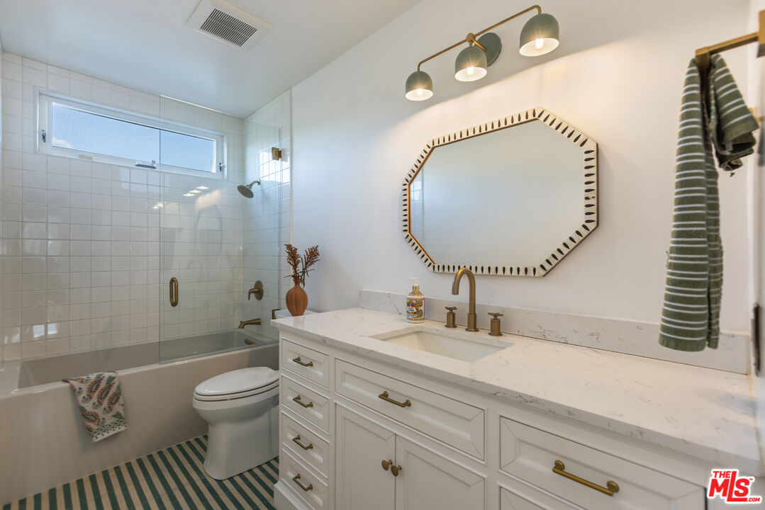 10507 Woodfield Ct Unit: 12