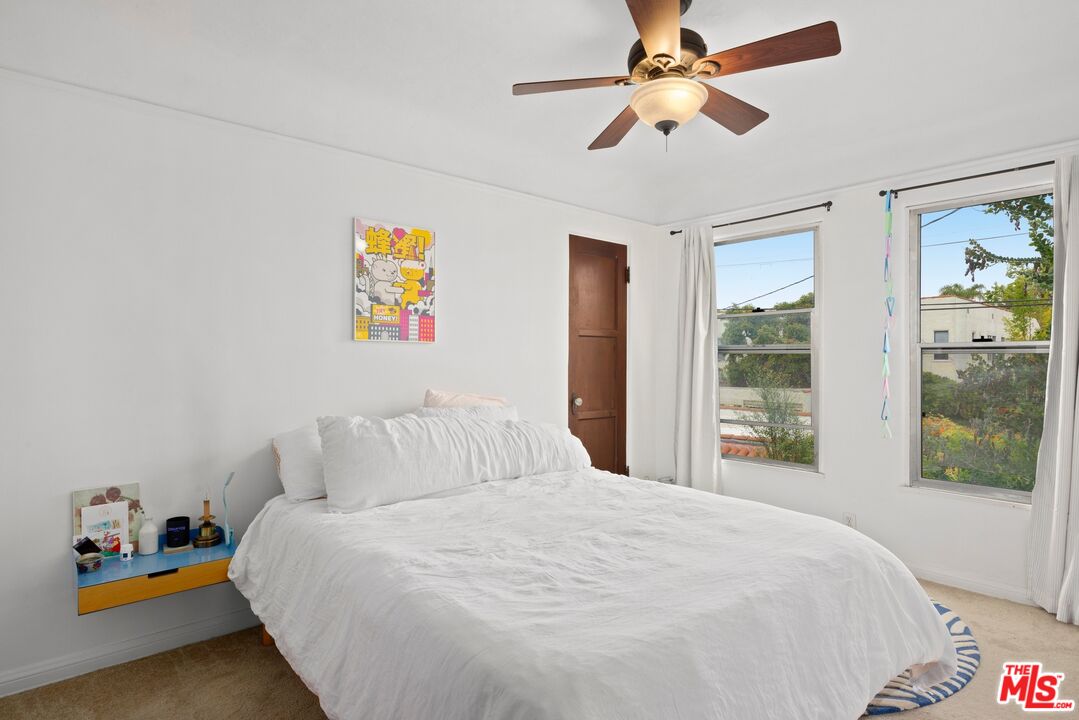 1118 S Crescent Heights Blvd