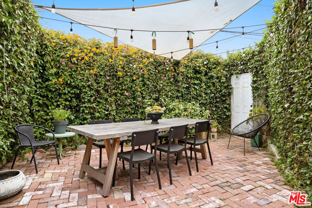 1118 S Crescent Heights Blvd