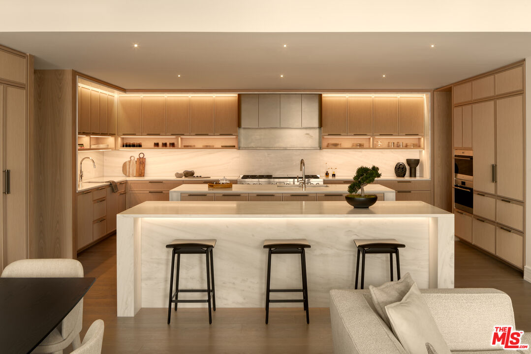 9900 S Santa Monica Blvd Unit: 2D