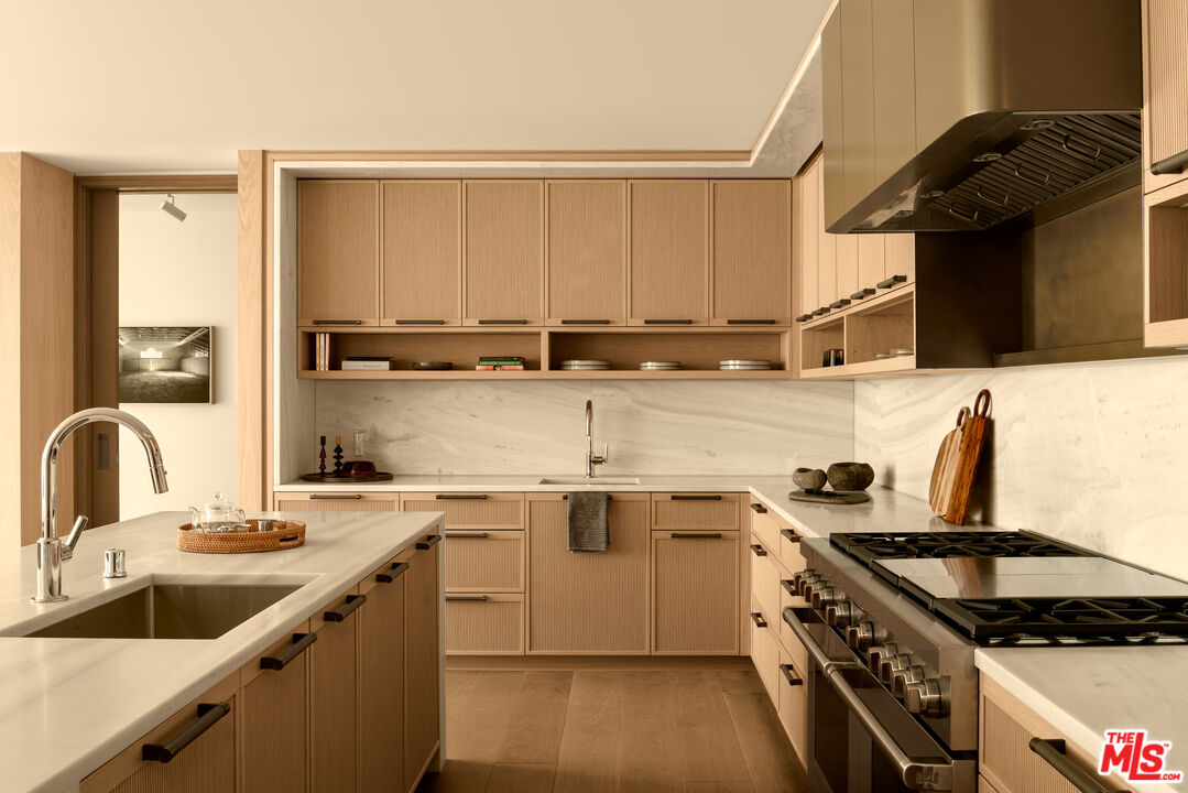 9900 S Santa Monica Blvd Unit: 2D