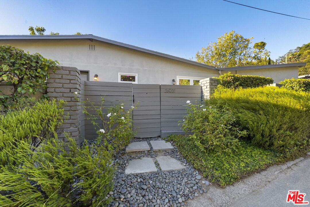 2601 Nichols Canyon Rd