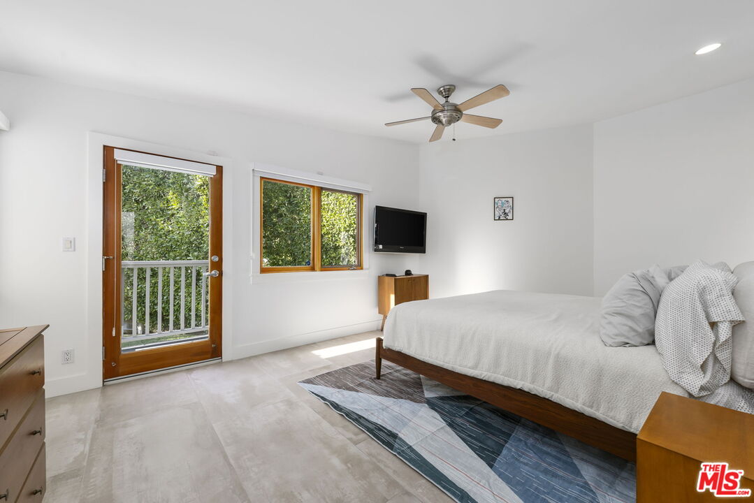 2601 Nichols Canyon Rd