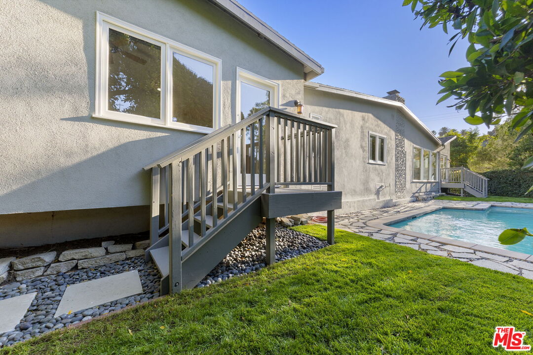 2601 Nichols Canyon Rd