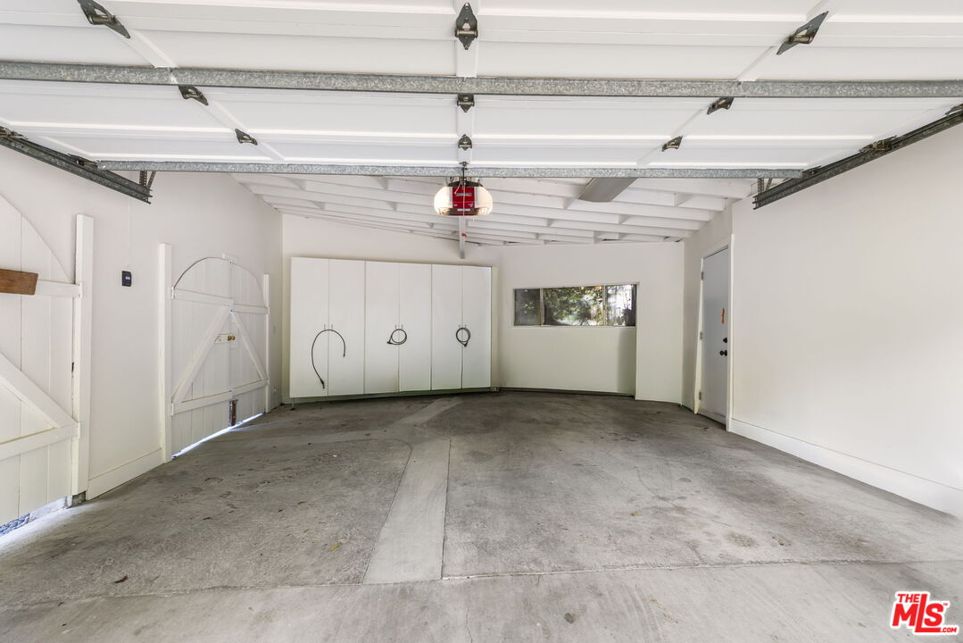 2601 Nichols Canyon Rd