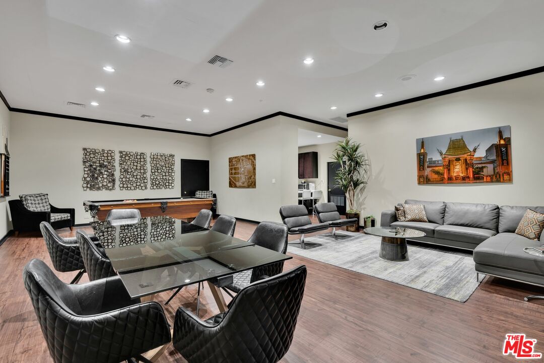 7135 Hollywood Blvd Unit: 802