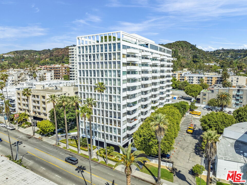 7135 Hollywood Blvd Unit: 802