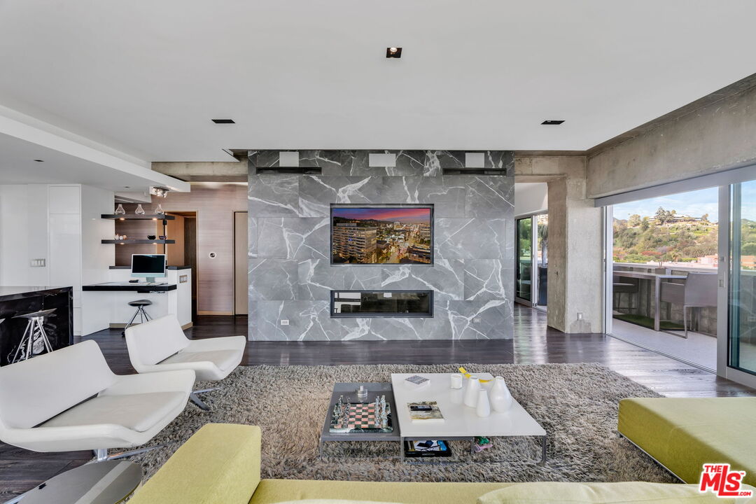 7135 Hollywood Blvd Unit: 802