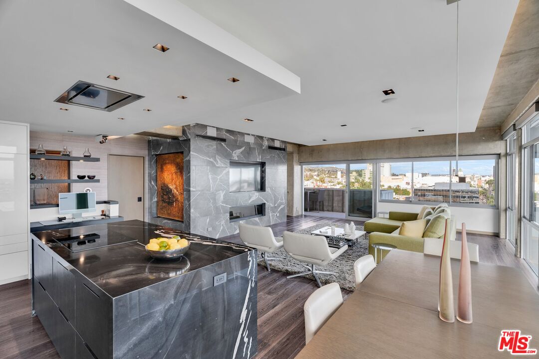 7135 Hollywood Blvd Unit: 802