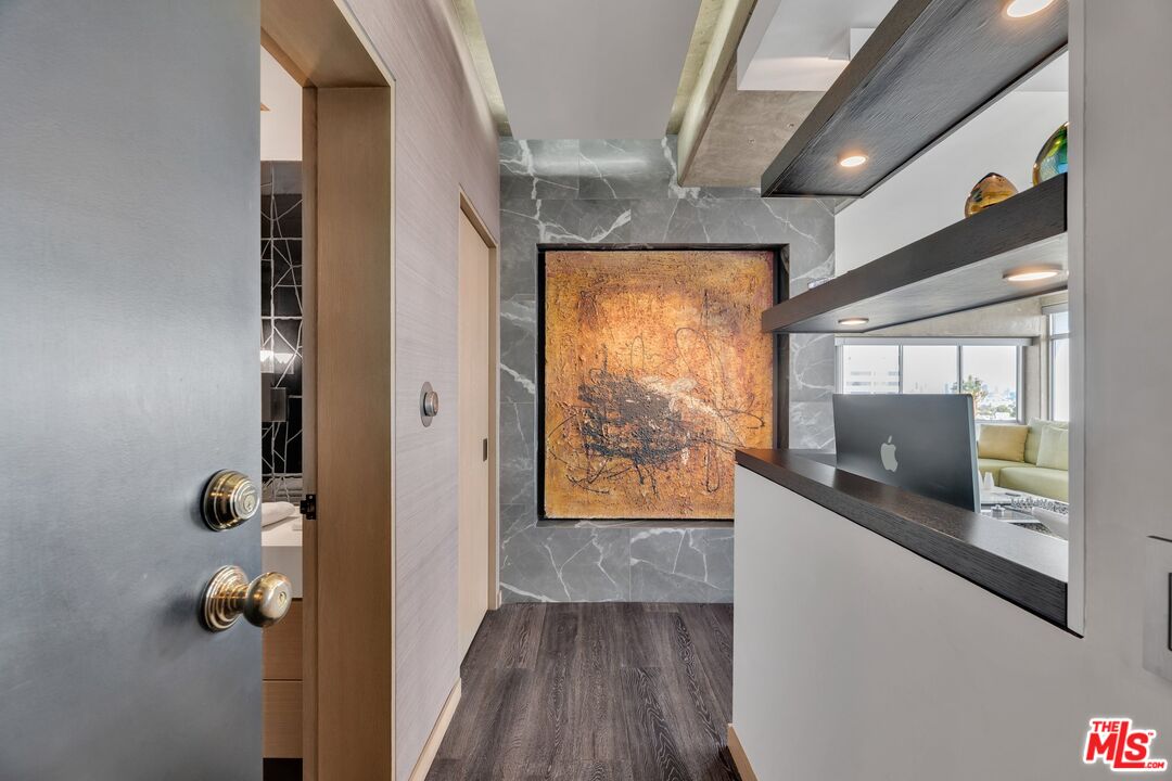 7135 Hollywood Blvd Unit: 802