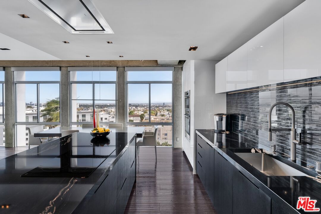 7135 Hollywood Blvd Unit: 802