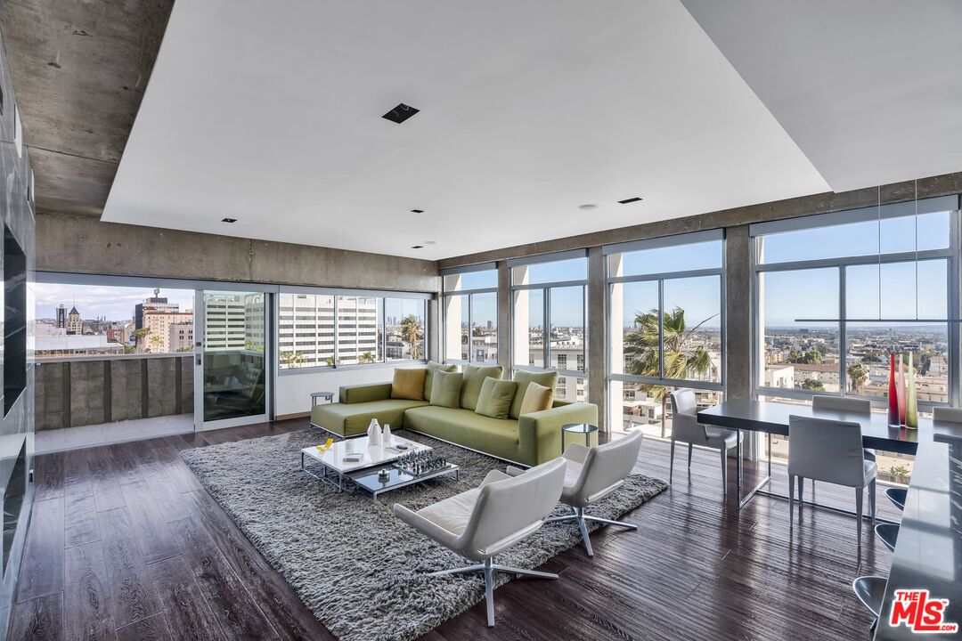 7135 Hollywood Blvd Unit: 802