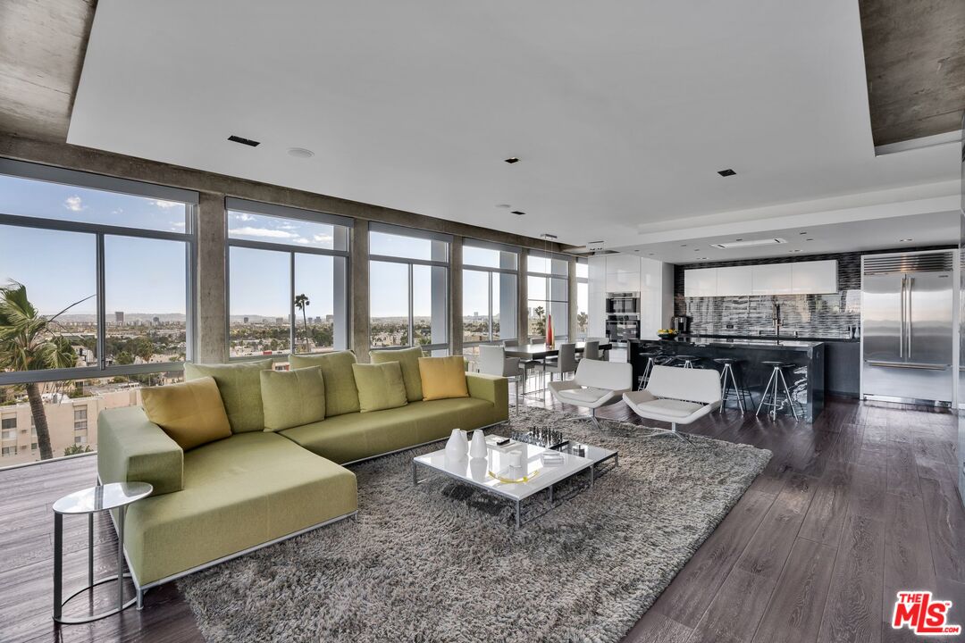 7135 Hollywood Blvd Unit: 802