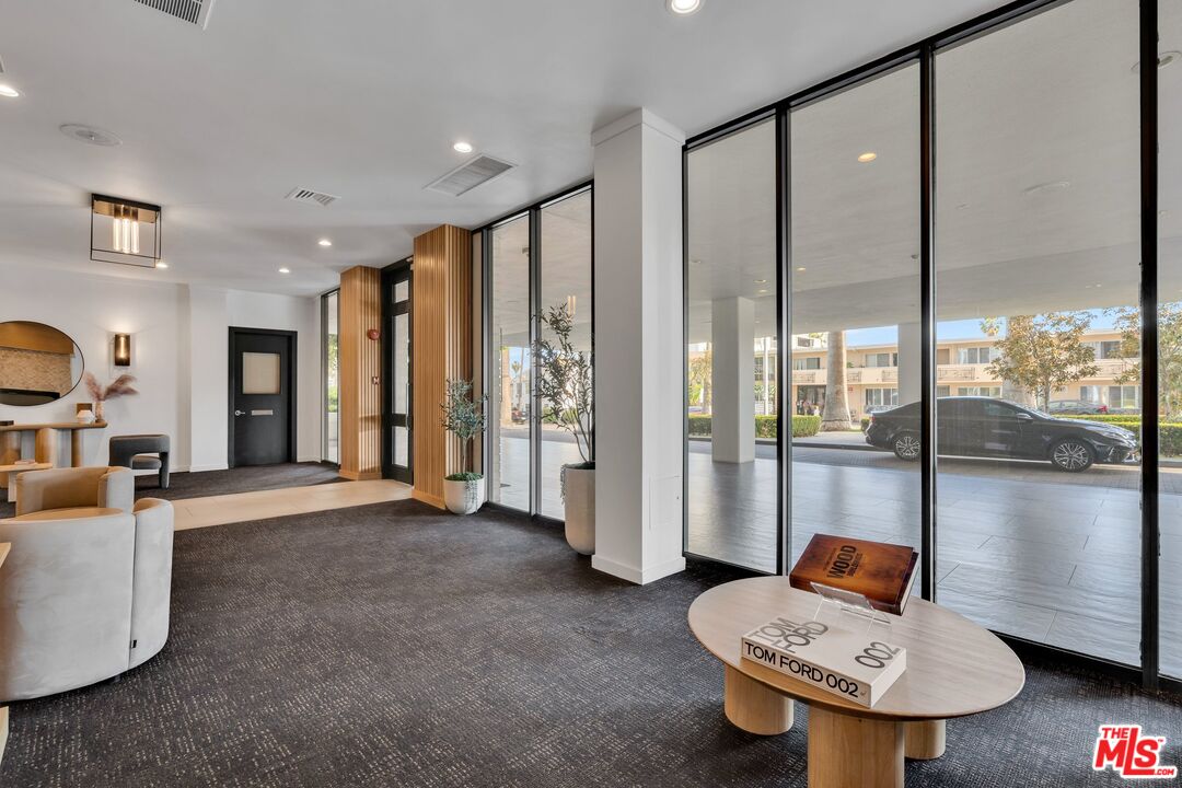 7135 Hollywood Blvd Unit: 802