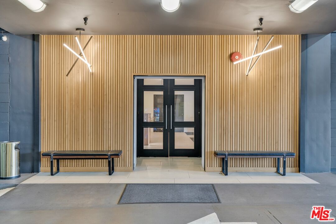 7135 Hollywood Blvd Unit: 802