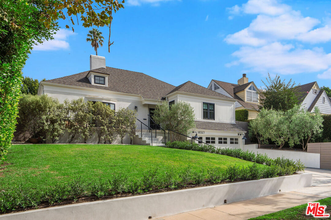 10267 Cresta Dr