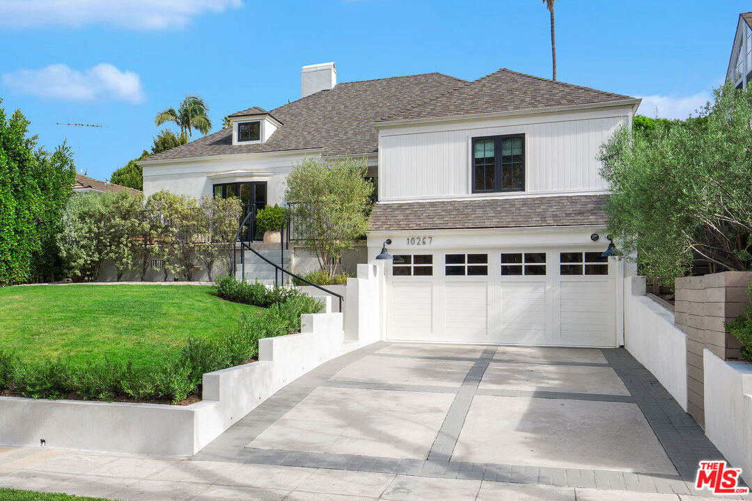 10267 Cresta Dr