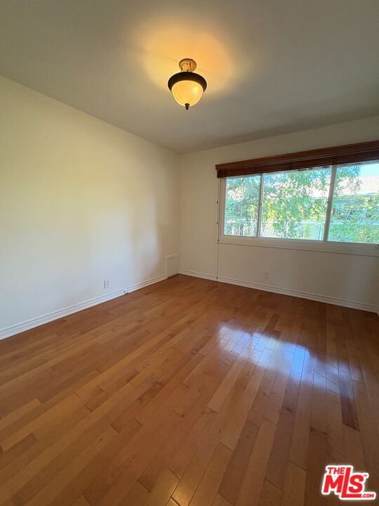 1217 N Crescent Heights Blvd