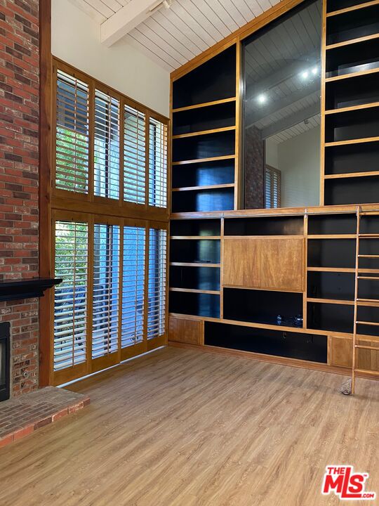 1937 S Beverly Glen Blvd Unit: 46