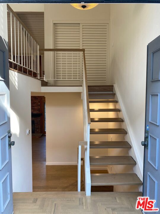 1937 S Beverly Glen Blvd Unit: 46