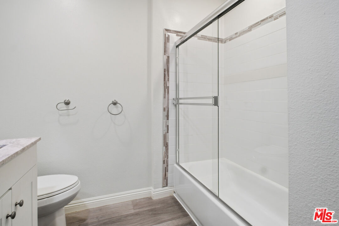 622 W Regent St Unit: 5