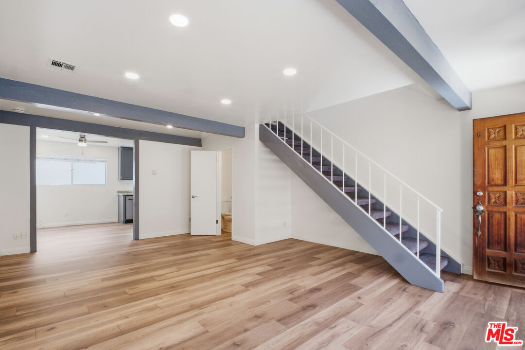 622 W Regent St Unit: 5