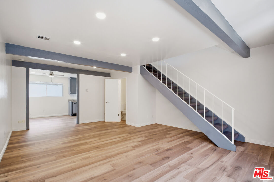 622 W Regent St Unit: 5