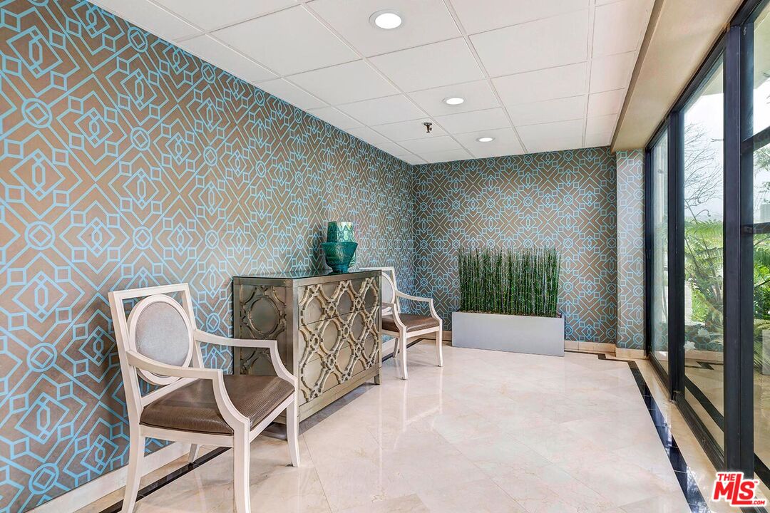 1115 S Elm Dr Unit: 401