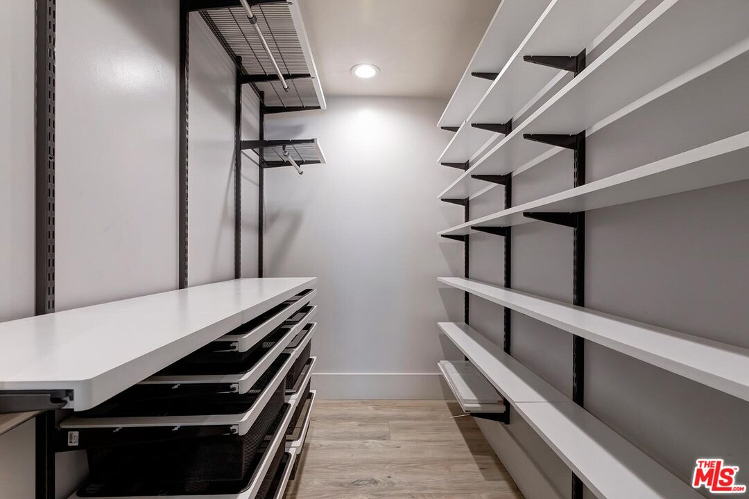 1115 S Elm Dr Unit: 401