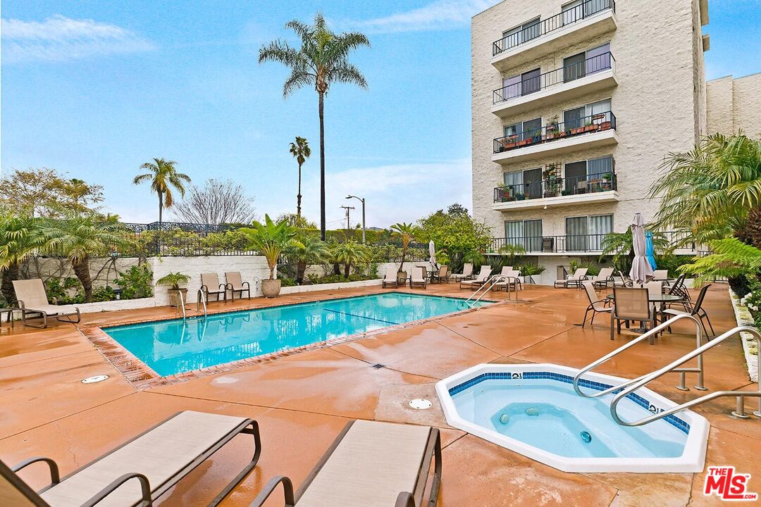 1115 S Elm Dr Unit: 401