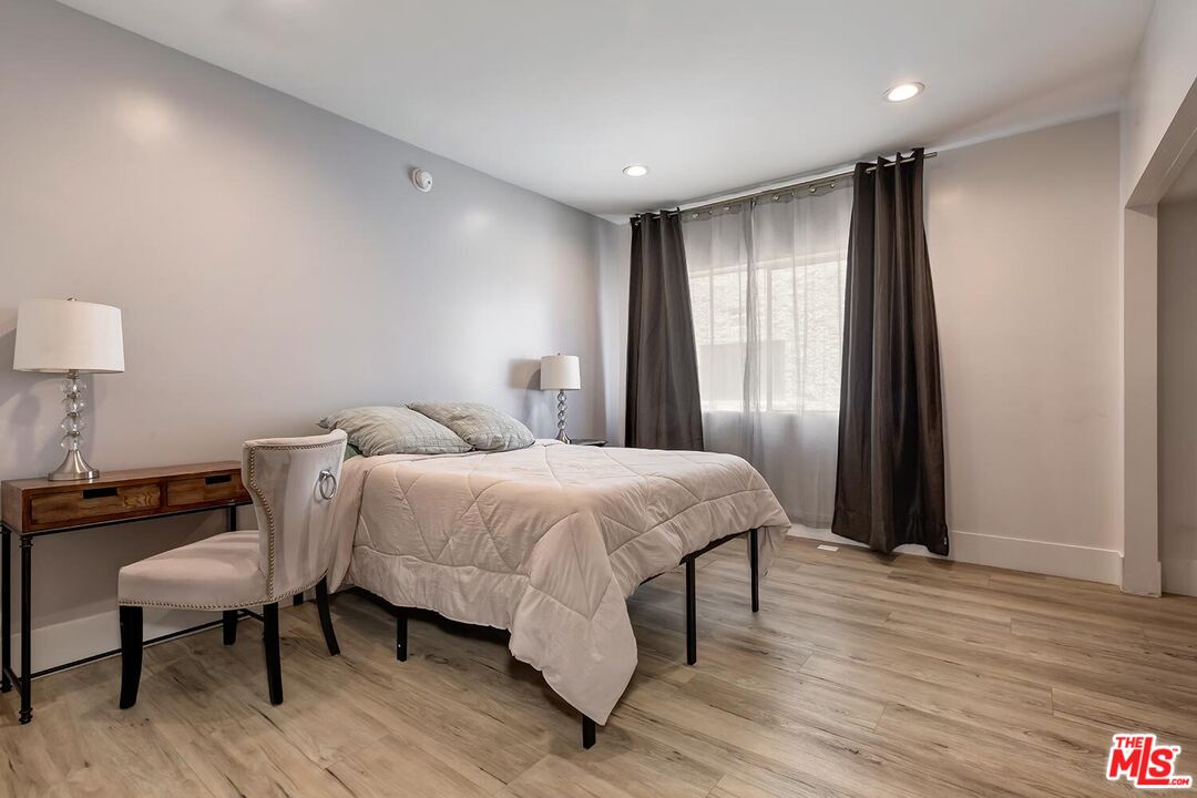 1115 S Elm Dr Unit: 401