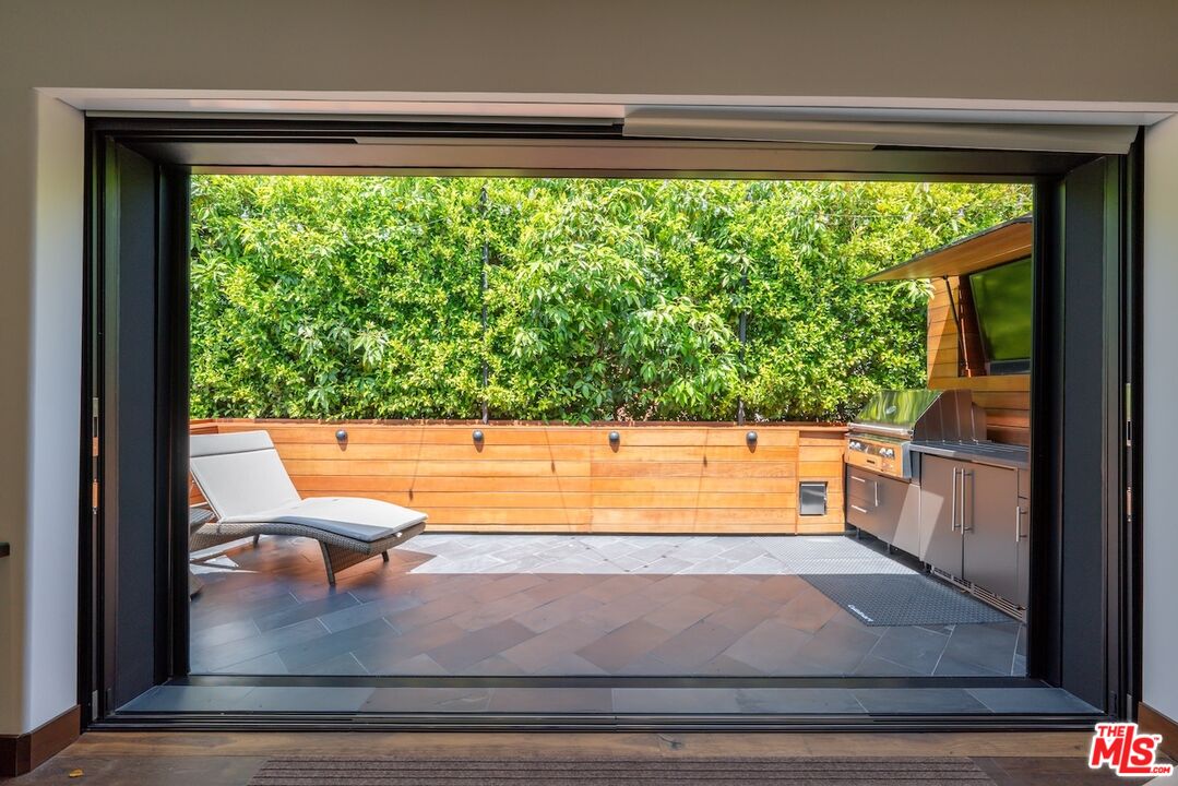 2612 Montana Ave Unit: 1