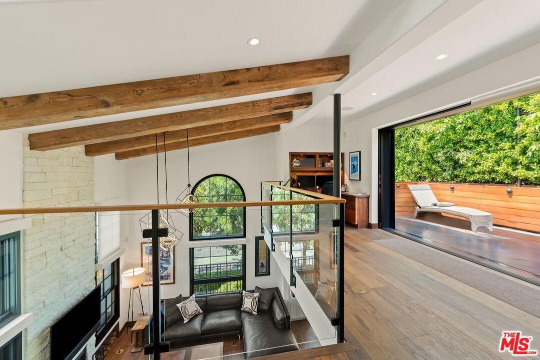 2612 Montana Ave Unit: 1