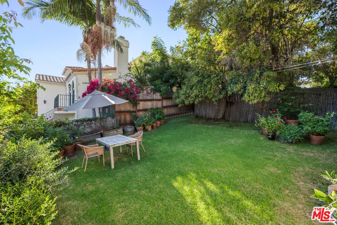 10301 Mississippi Ave