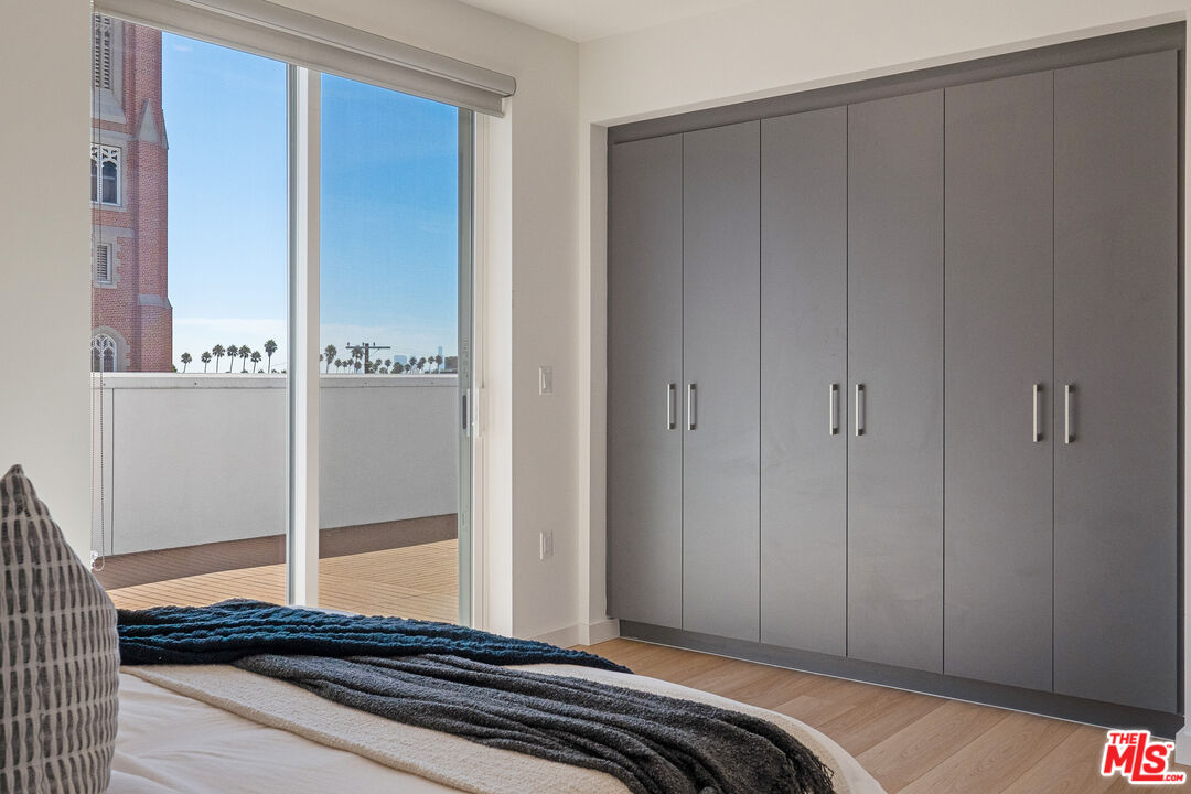 1759 N Gower St Unit: 303