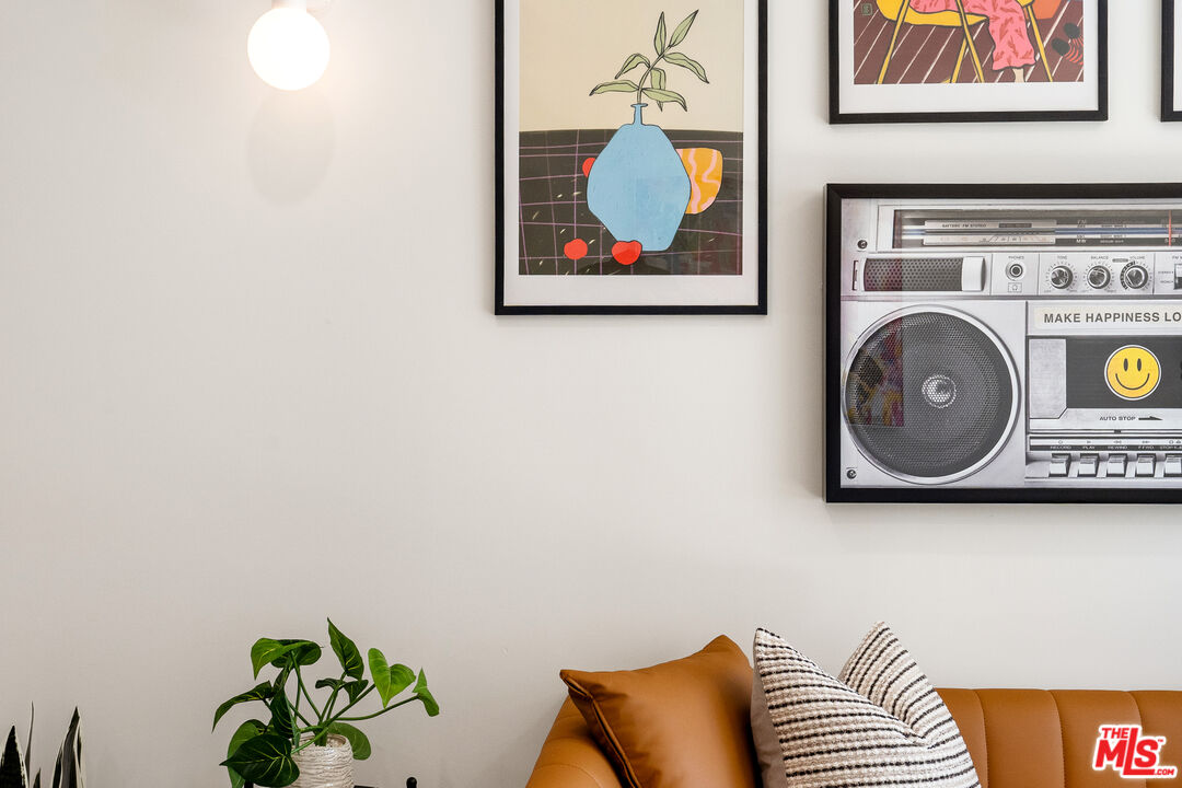 1759 N Gower St Unit: 103