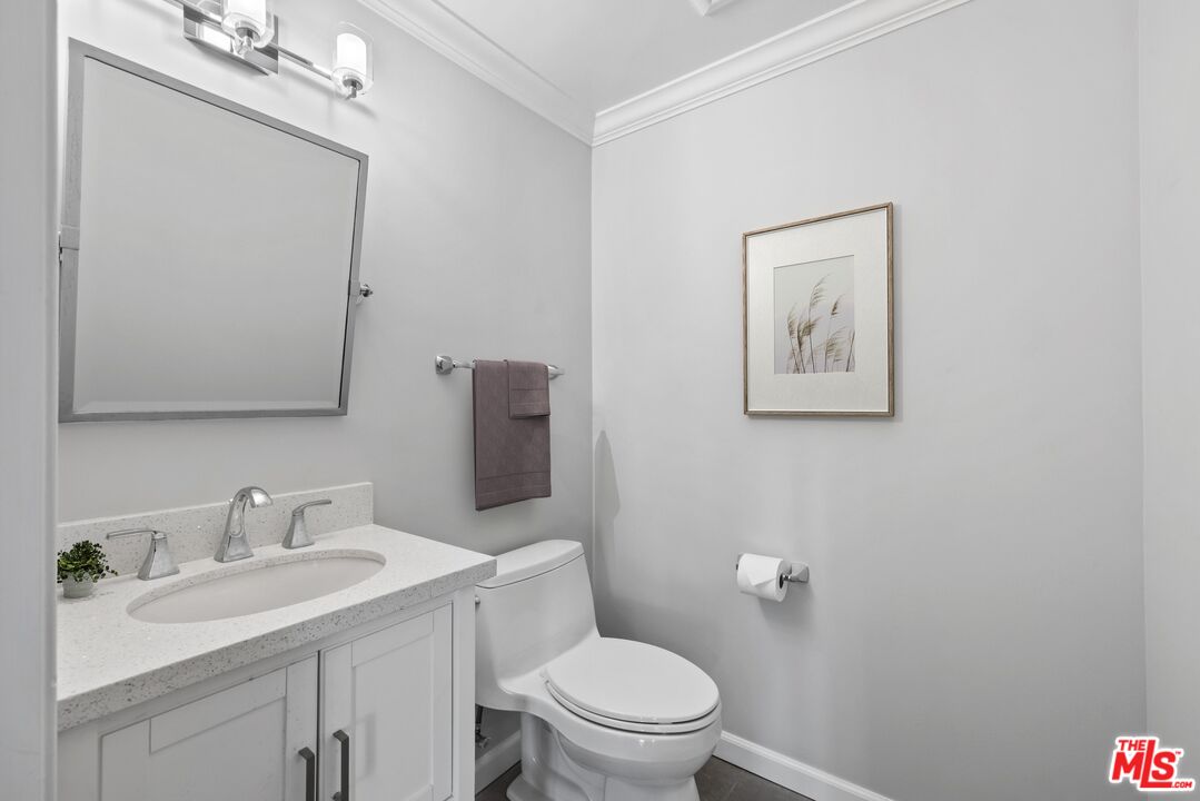 1018 4th St Unit: 203