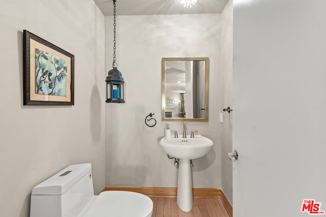 1875 S Beverly Glen Blvd Unit: 106