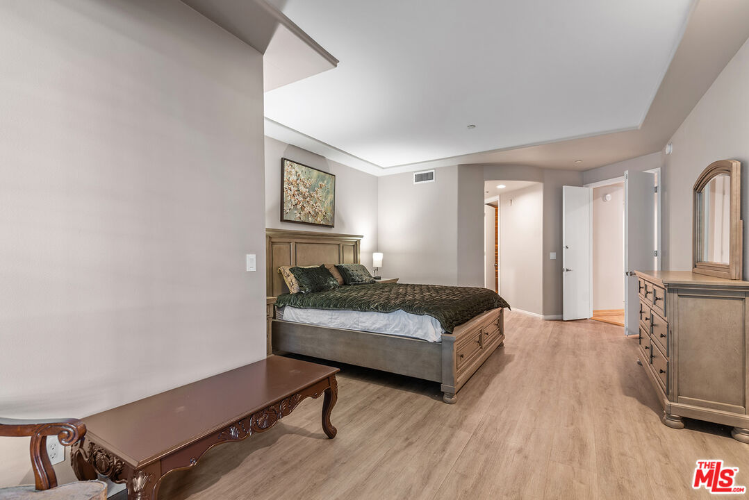 1875 S Beverly Glen Blvd Unit: 106