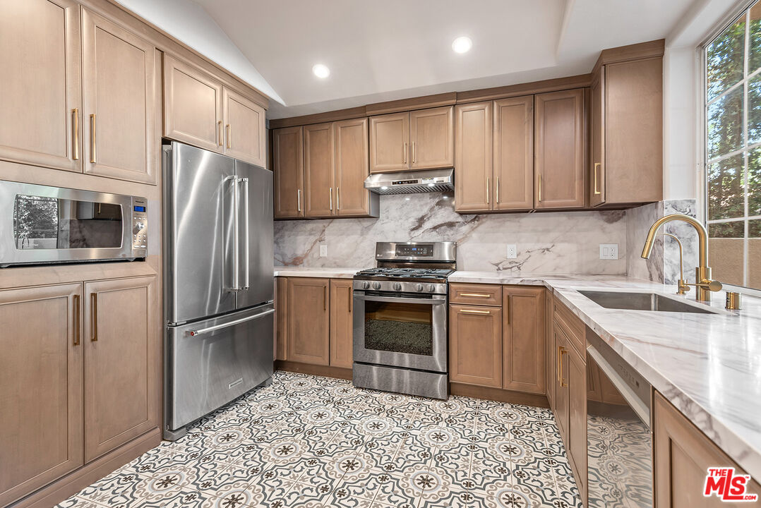 1875 S Beverly Glen Blvd Unit: 106