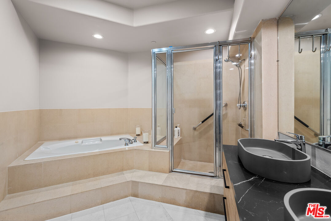 1875 S Beverly Glen Blvd Unit: 106