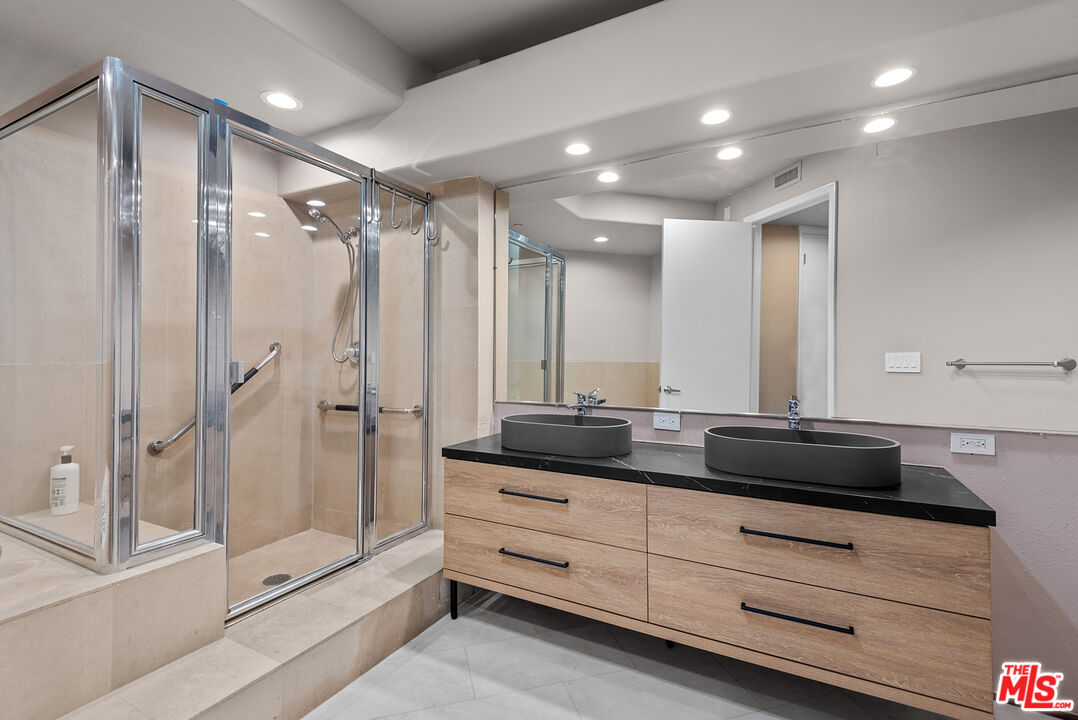 1875 S Beverly Glen Blvd Unit: 106