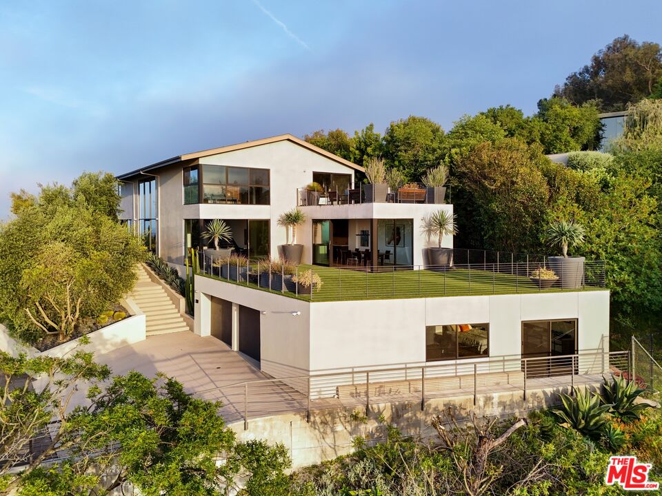 3337 Beverly Ranch Rd