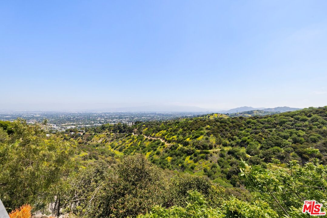 3337 Beverly Ranch Rd