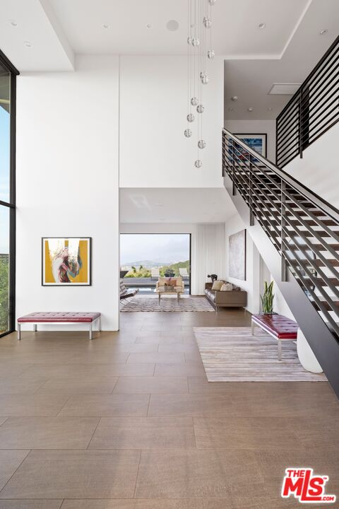 3337 Beverly Ranch Rd