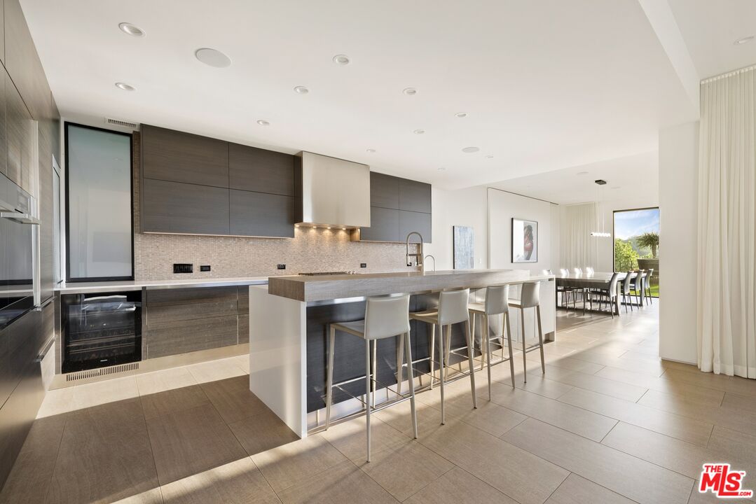 3337 Beverly Ranch Rd