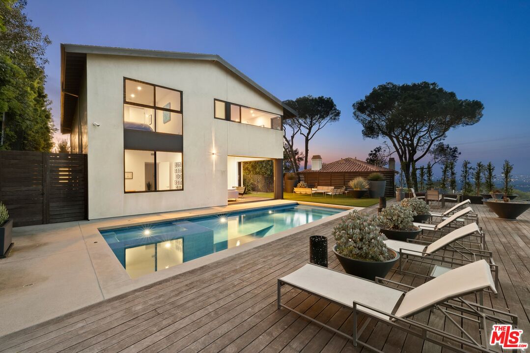 3337 Beverly Ranch Rd